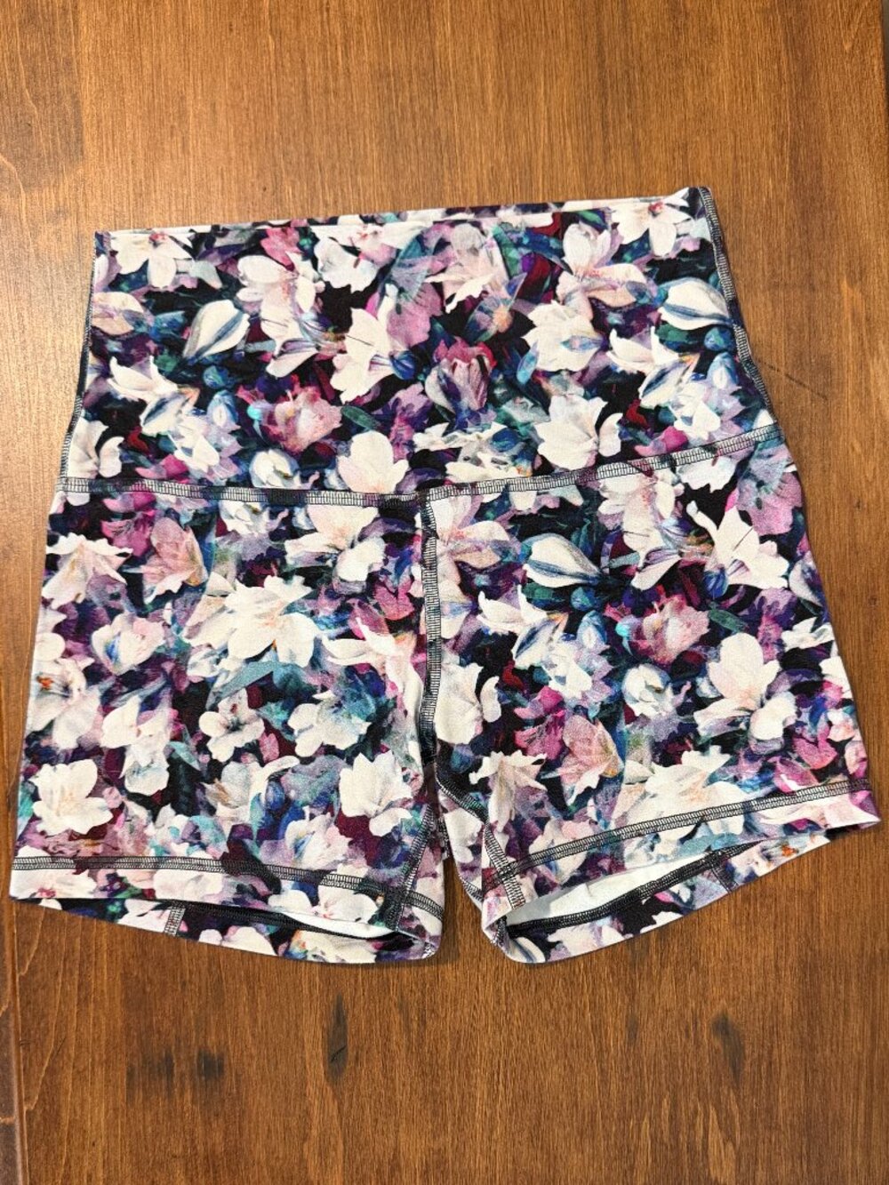 Lululemon Align High-Rise Short 4" Utopia Multi Floral Print - Size 6 EUC